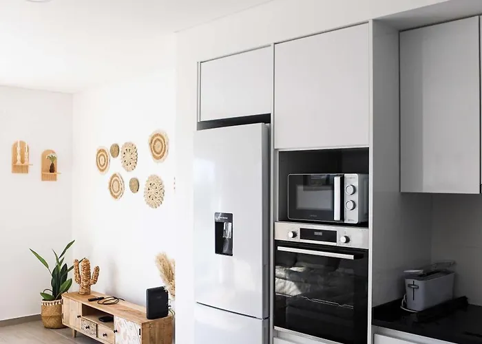 Sunset Peniche Surfcamp